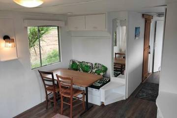 Gîte pour 5 personnes, avec vue et terrasse à Saint-Laurent-d'Aigouze