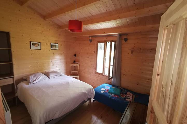 Lakeside Cottage in the Heart of Nature in Le Lac-d'Issarlès, Ardèche