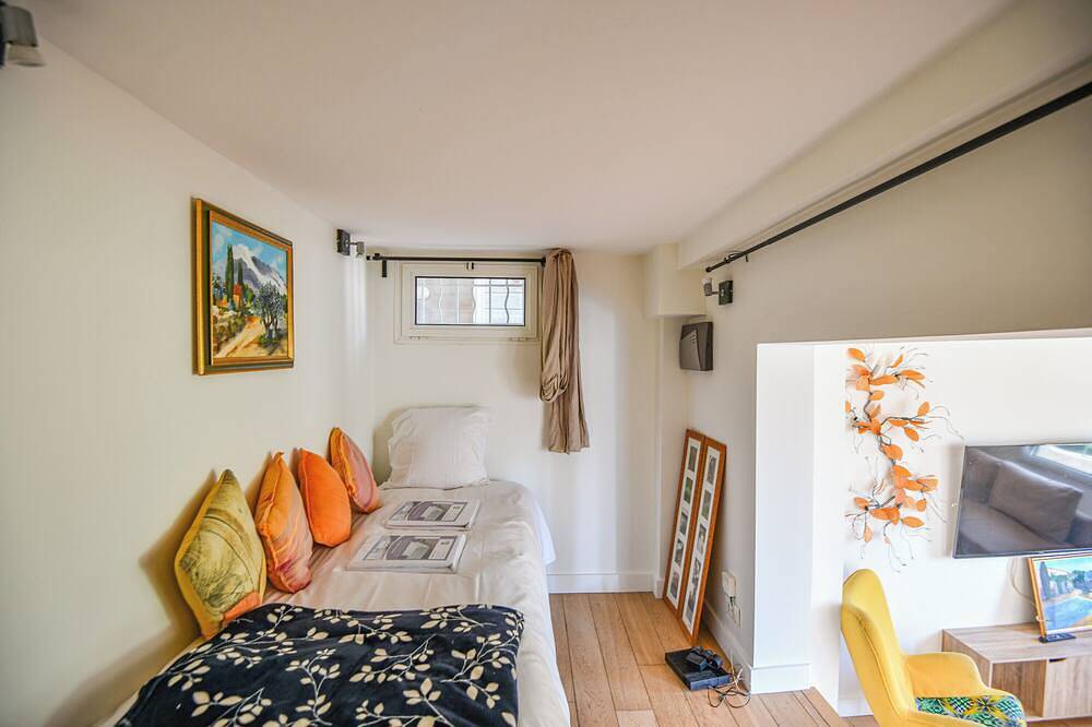 La Maison Bleue - Cabanon avec piscine et parking in Le Rove, Mittelmeerküste (Frankreich)