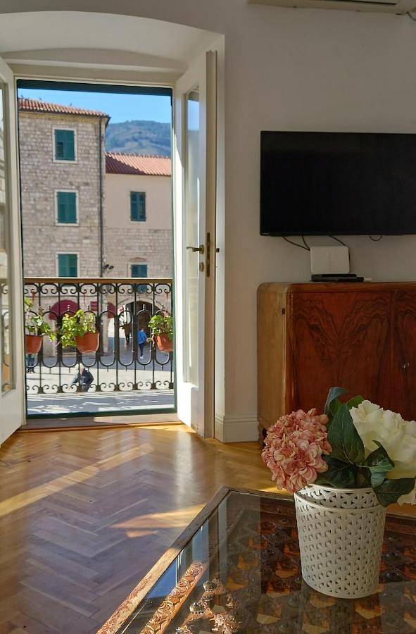 Vakantiewoning voor 6 personen, met uitzicht en balkon in Kotor