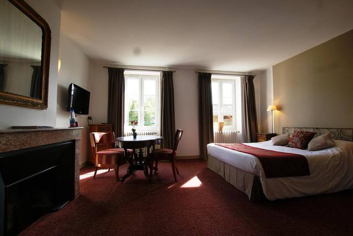 Hôtel pour 4 personnes, avec jardin à L'Isle-d'Abeau - 4