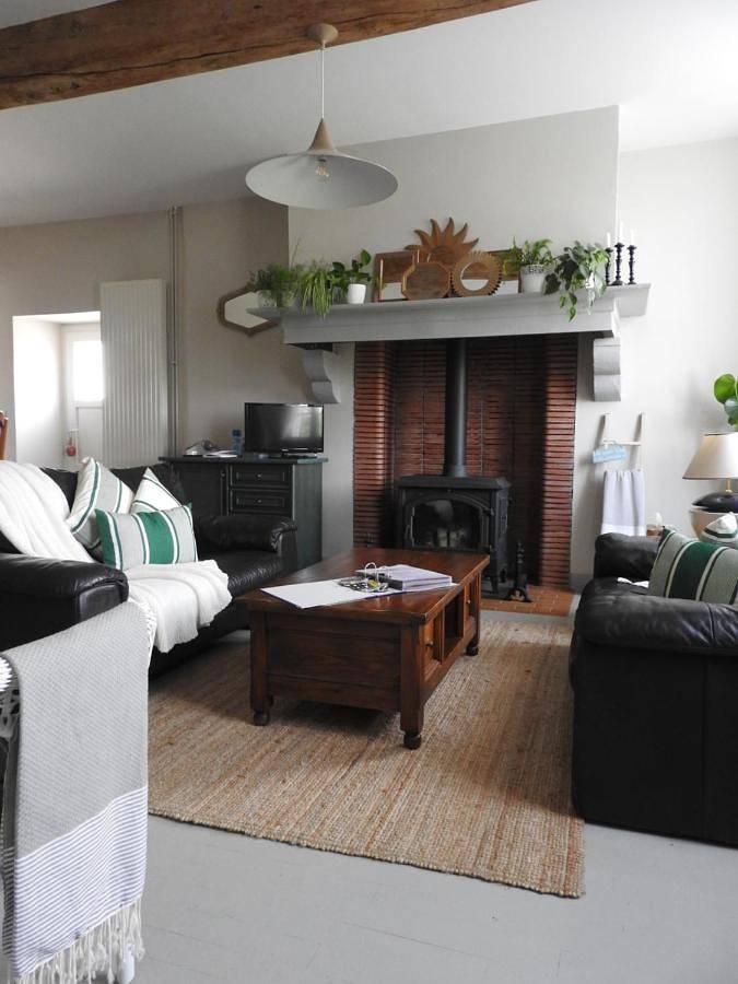 Gîte pour 5 personnes, avec vue ainsi que piscine et jardin à Musculdy