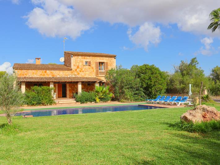 Gîte pour 6 personnes, avec terrasse et jardin, animaux acceptés à Majorque