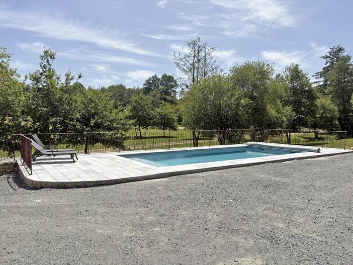 Gîte pour 10 personnes, avec piscine ainsi que jardin et terrasse dans Parc naturel régional Périgord-Limousin - 4