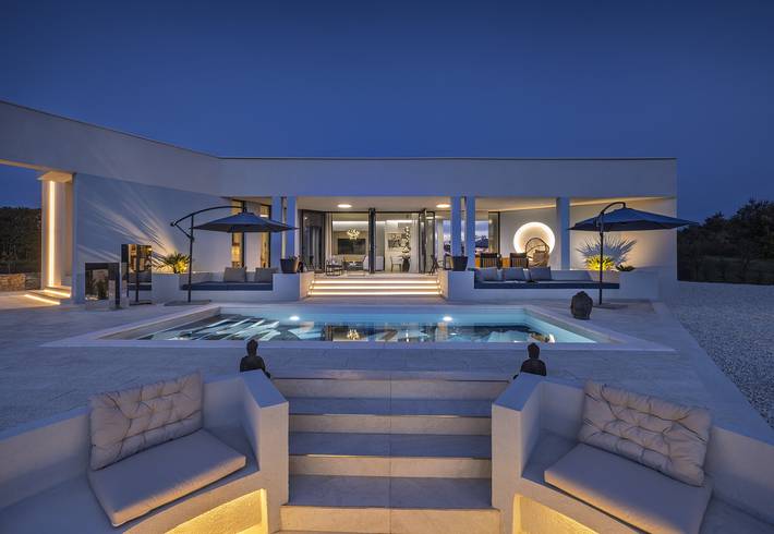 Ferienhaus für 6 Personen, mit Balkon/Terrasse und Terrasse sowie Garten und Pool in Sveti Petar u Šumi