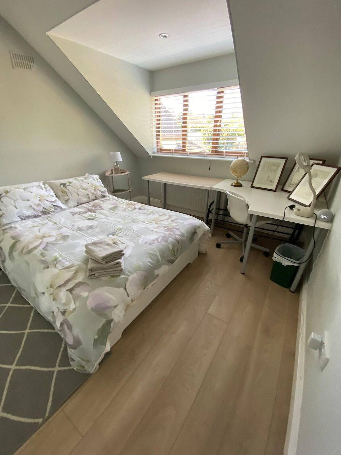 4 Bed House - Sleeps 8 - Pets - Parking - Wifi in County Wicklow