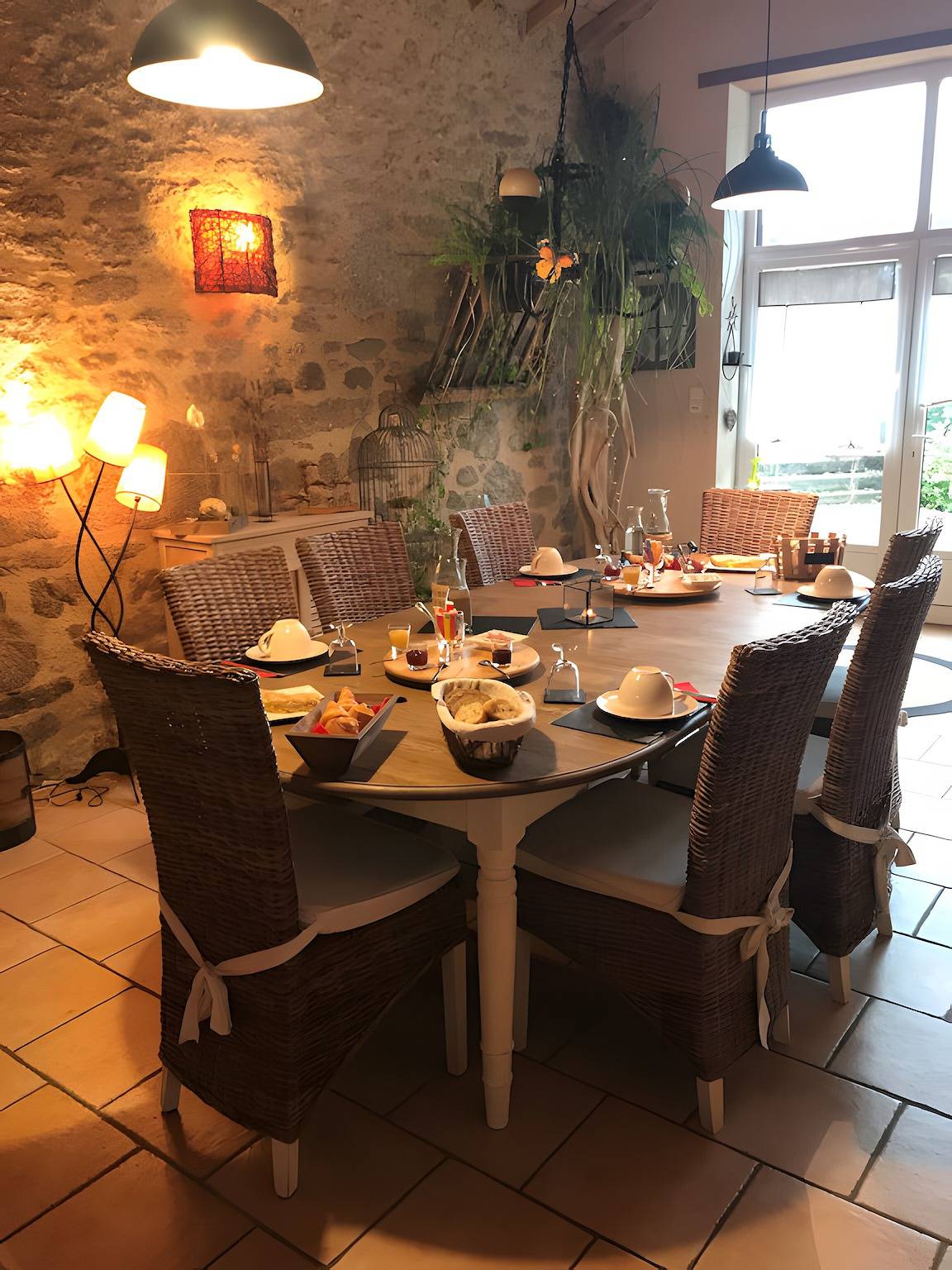 Bed and Breakfast 'Chambre Bohème' with Shared Garden and Wi-Fi in Saint-Malô-du-Bois, Loire Valley