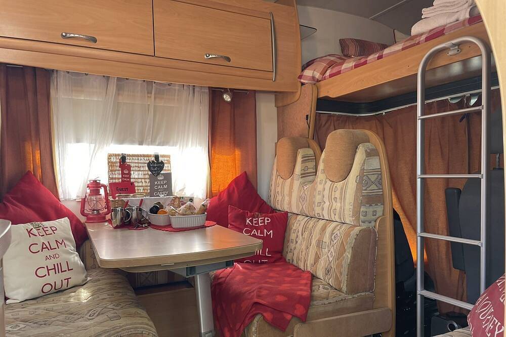 Escape in a Flash! Private motorhome in beautiful Aonb in Bosham, West Sussex
