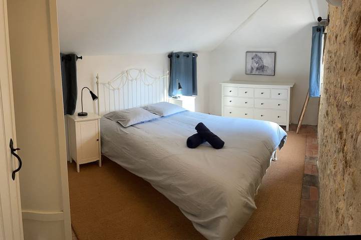 Gîte pour 6 personnes, avec jardin ainsi que terrasse et piscine à Gavaudun - 2