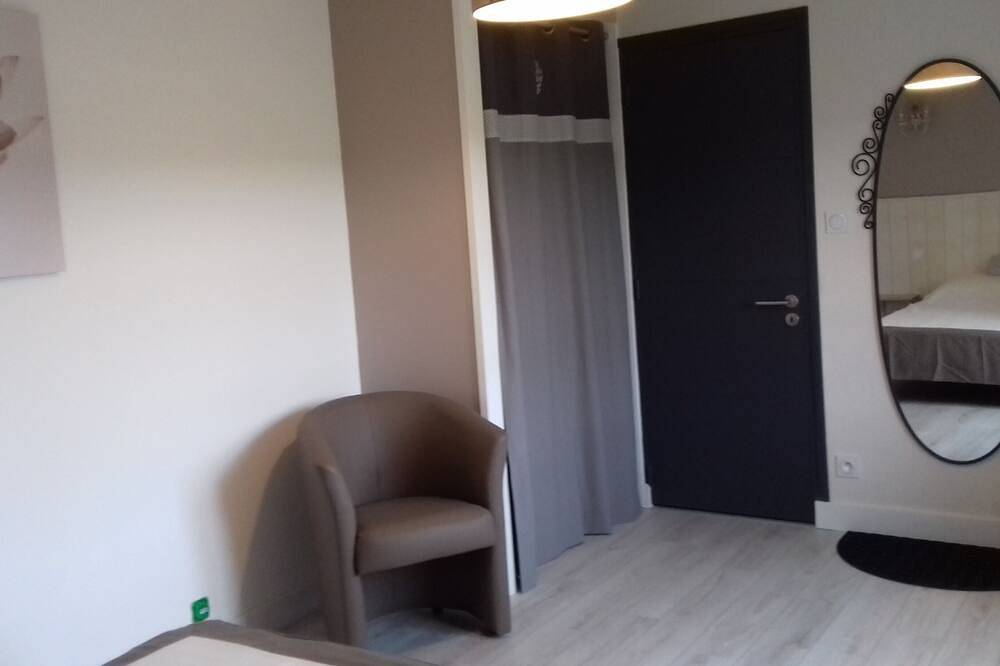 Hütte \"le bois du loup\" in brocéliande in Paimpont, Rennes und Umgebung