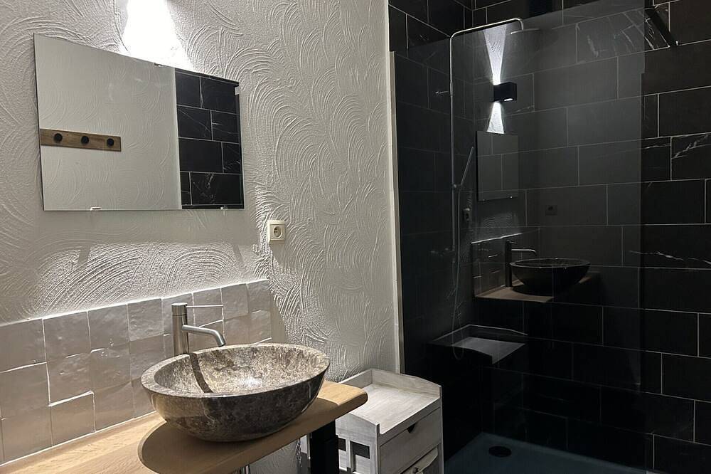 Geheel appartement, Ruim en gezellig appartement \"Ecureuil\" om bij weg te dromen in Laforêt, Vresse-sur-Semois