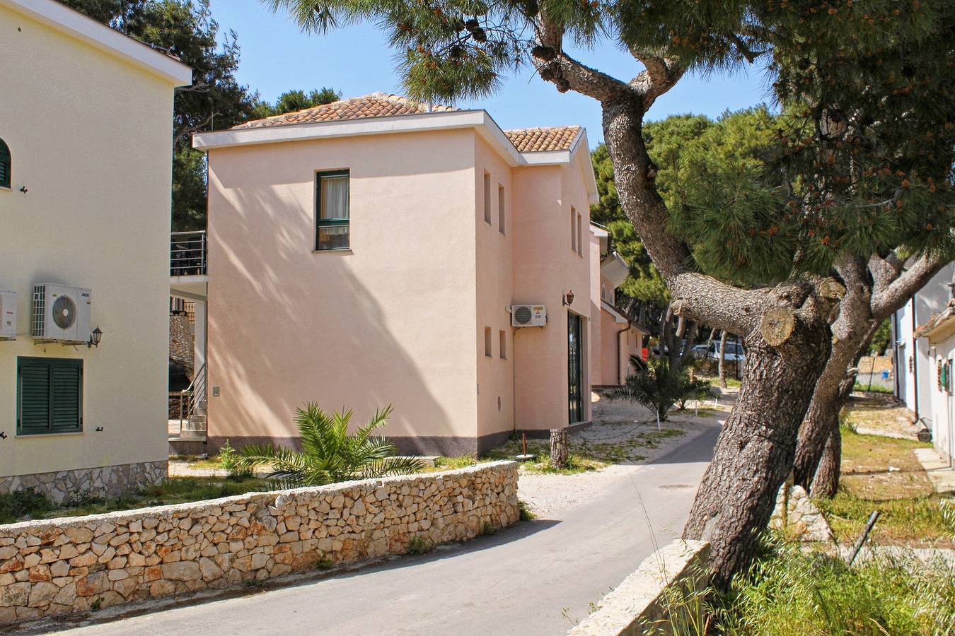 Ganze Wohnung, Two bedroom apartment with terrace and sea view Rogoznica A-3266-a in Rogoznica, Šibenik-Knin