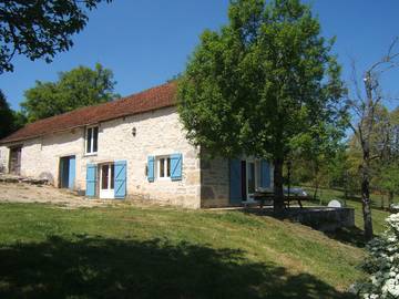 Gîte pour 2 personnes, avec terrasse dans le Lot