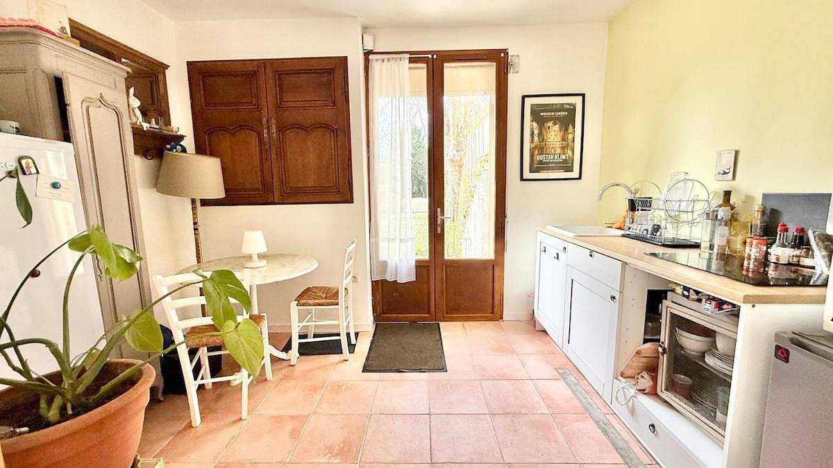 Appartement entier, Charmante dépendance avec piscine - 20 min de Bordeaux in Beautiran, Région de Bordeaux