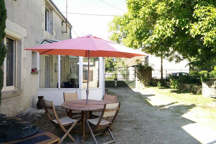 Gîte pour 4 personnes, avec jardin et balcon à Villorceau