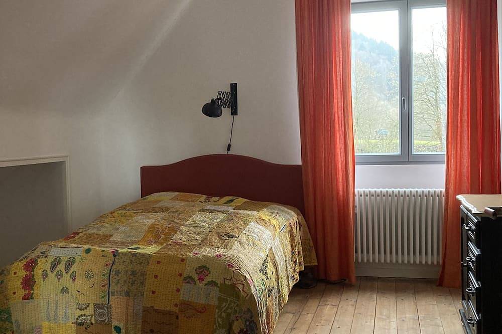 Charmantes fünfziger Jahre Ferienhaus mit Traumblick ins Flußtal in Gerolstein, Vulkaneifel