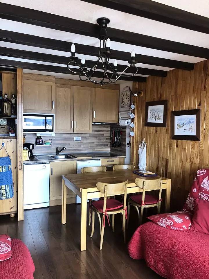 Entire studio, Alpe Apartment The Future Of The Nel Rif in Huez, Écrins National Park