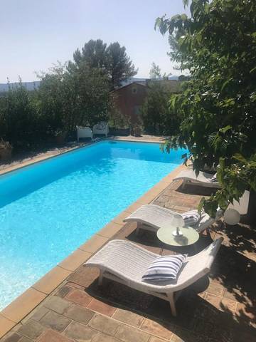 Maison d’hôte pour 2 personnes, avec piscine ainsi que jardin et vue à Lorgues