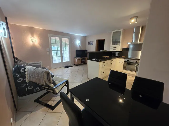 Apartamento de vacaciones para 4 personas, con jardín y vistas - 1