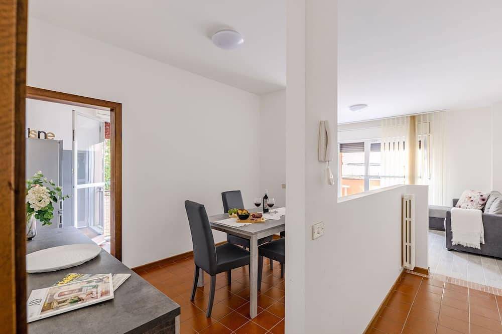 Appartamento intero, Elegante appartamento per 5 ospiti con Wifi, A/C, Tv, terrazza e vista panoramica in Fano (Italia), Valle del Metauro