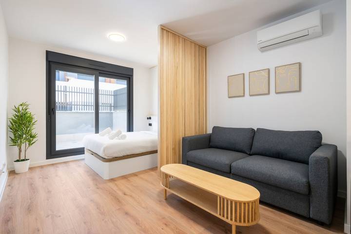 Apartamento para 4 personas, con balcón además de piscina y jardín en San Sebastián de los Reyes