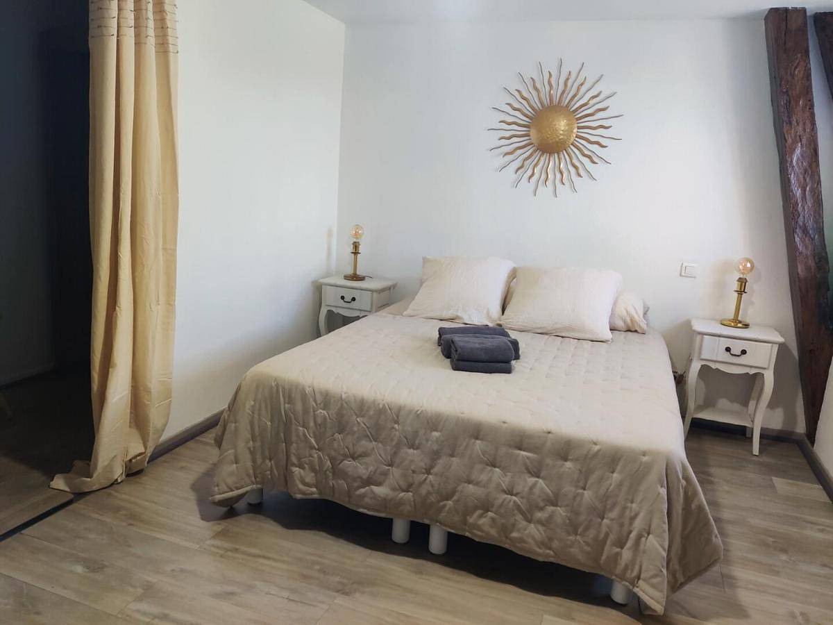 Standard Double Room in Salers (Cantal), Parc naturel régional des Volcans d'Auvergne