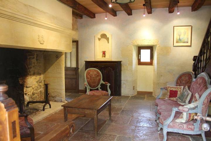 Location de vacances pour 8 personnes, avec vue ainsi que jardin et piscine, animaux acceptés à Saint-Cybranet - 2