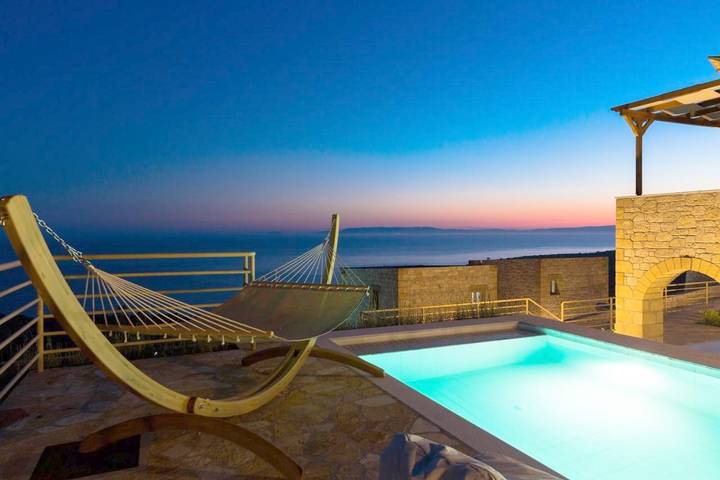 Location de vacances pour 5 personnes, avec piscine ainsi que jardin et vue dans Stoupa - 4