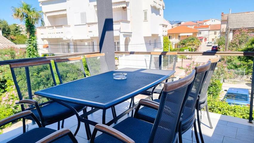 Apartamento de vacaciones para 8 personas, con vistas y terraza, Se admiten mascotas - 1