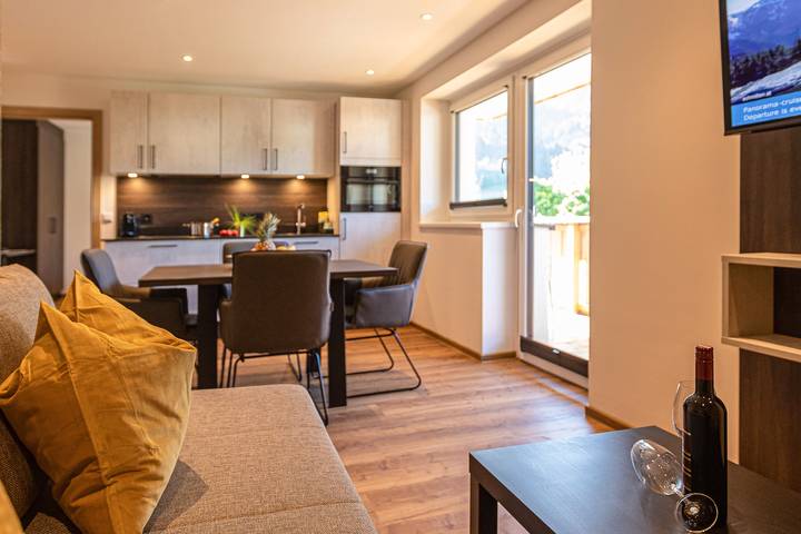Ferienwohnung für 4 Personen, mit Balkon und Terrasse in Zell am See
