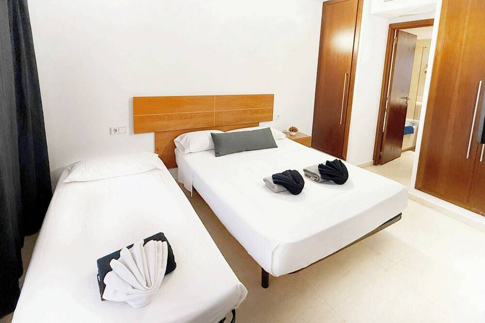 Entire apartment, Beachfront Apartment Playa d'en Bossa | Groups & Families Welcome in Playa d'en Bossa, Ibiza (Municipality)
