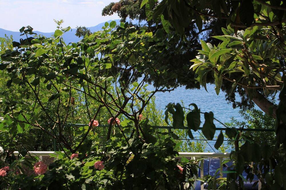 Ganze Wohnung, 1-Zimmer-Ferienwohnung am Strand Brist, Makarska in Brist, Makarska Riviera