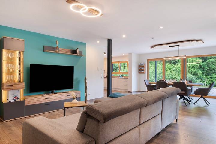Ganze Wohnung, Ferienwohnung 'Waldblick Mühlenbach' mit Bergblick, privater Terrasse und Wi-Fi in Mühlenbach, Mittlerer Schwarzwald