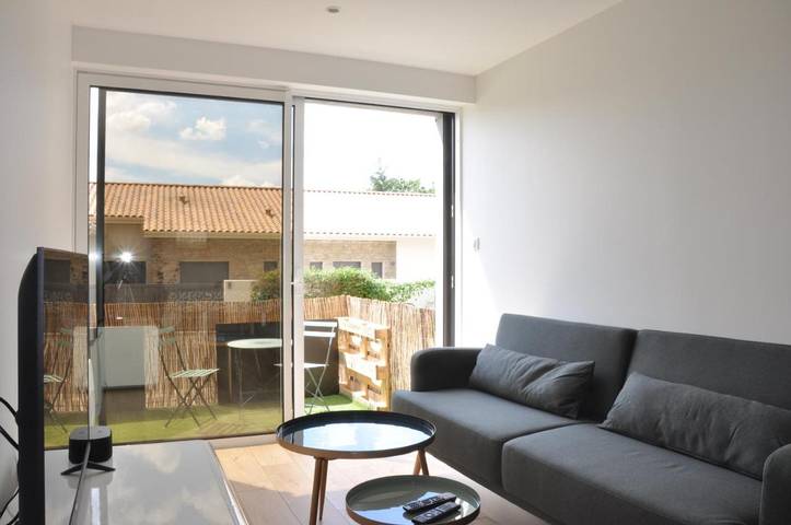 Gîte pour 3 personnes, avec terrasse à Le Cellier
