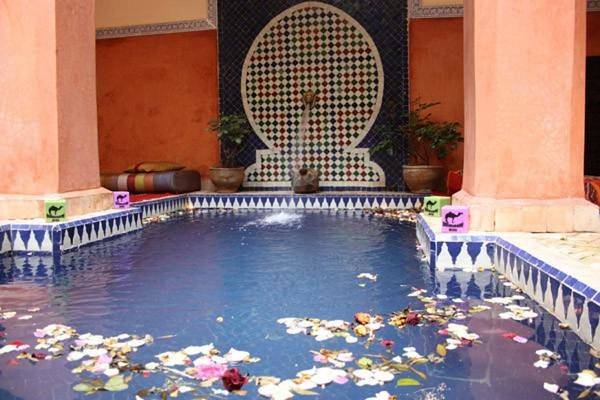 Alojamiento y desayuno para 16 personas, con piscina y terraza - 1