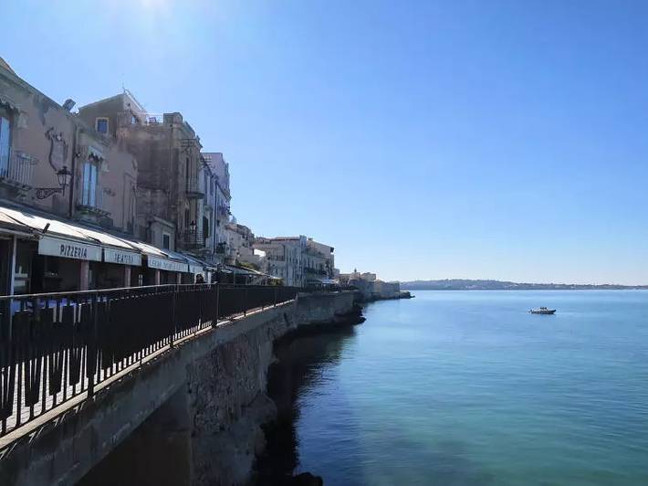 Villa per 8 persone, con piscina e giardino a Plemmirio