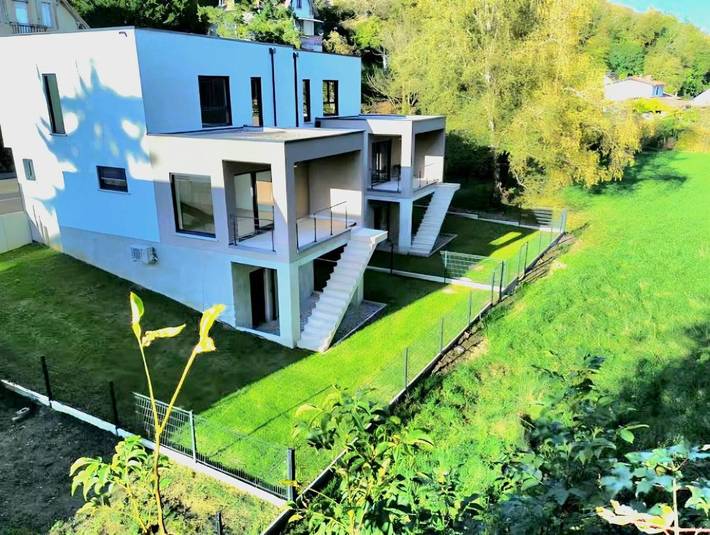 Location de vacances pour 6 personnes, avec balcon ainsi que vue et jardin à Didenheim
