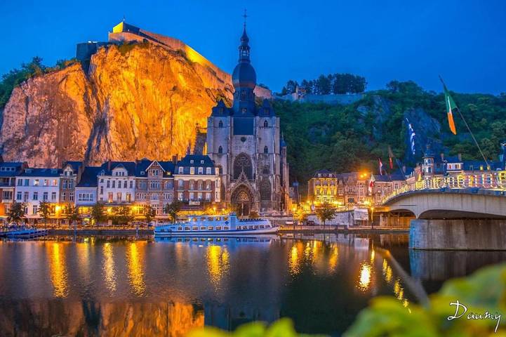 Vakantiehuis voor 8 personen, with Balkon and Terras as well as Uitzicht op het meer and Uitzicht in Dinant