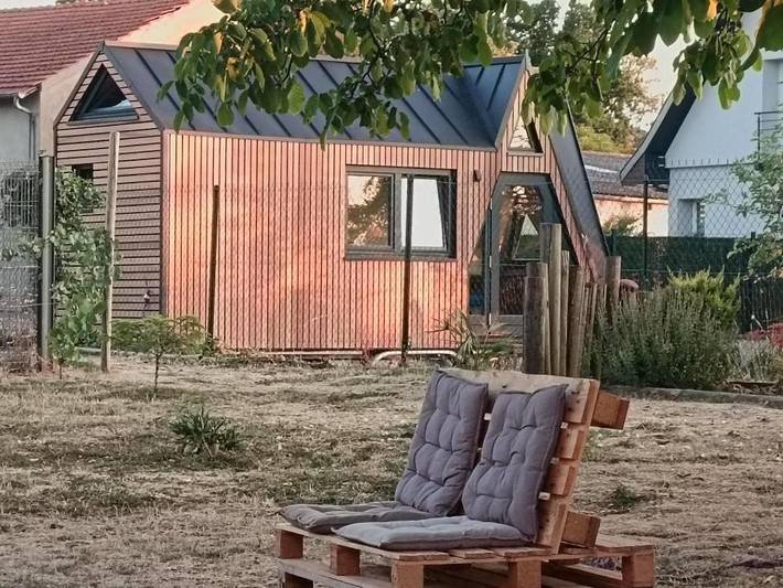 Gîte pour 3 personnes, avec Terrasse ainsi que Jardin et Vue à Féy