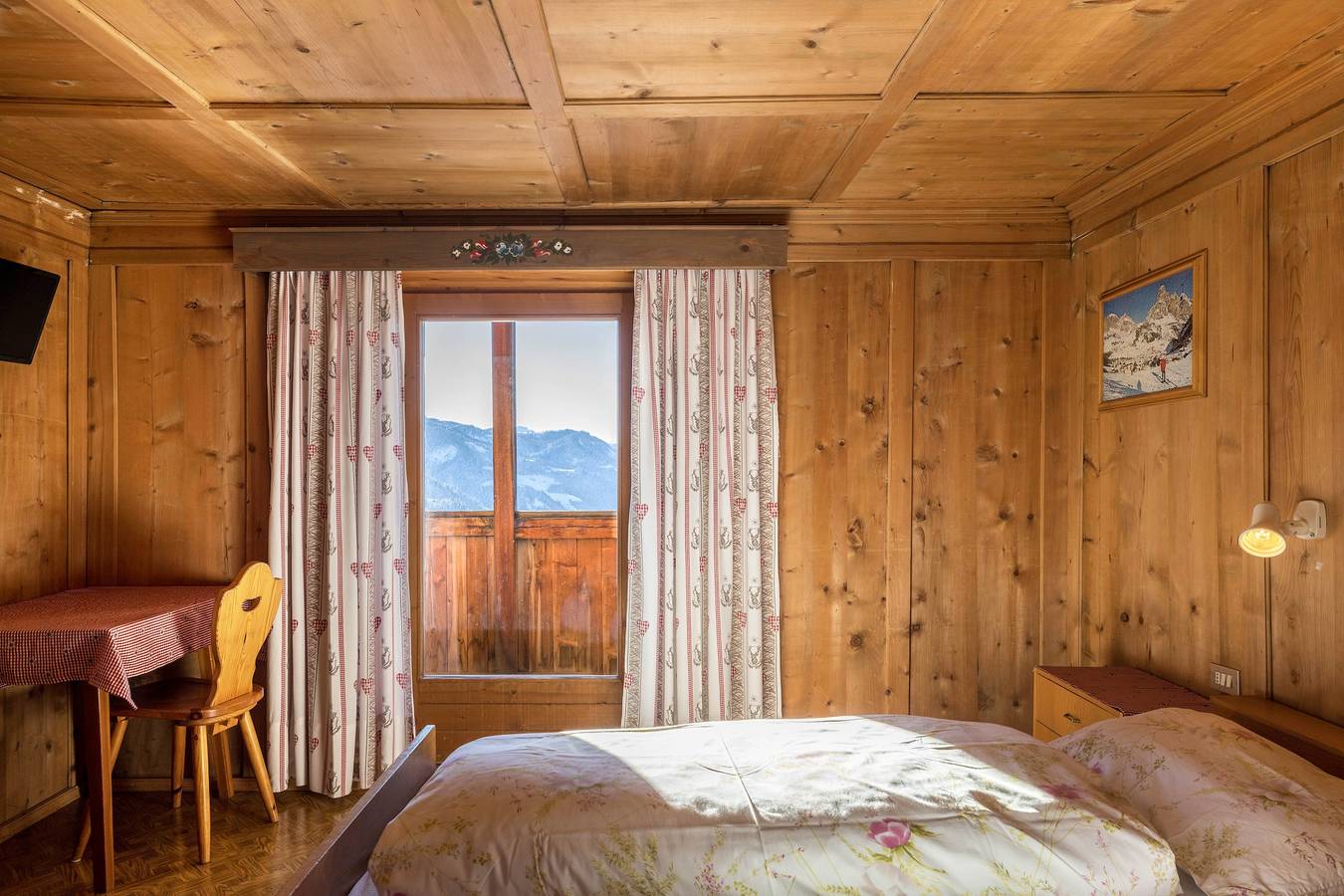 Geheel appartement, Vakantie bij Farmyard Rosshof - Vakantie Appartement Primo Piano met Wi-Fi & Balkon in San Martin de Tor, Dolomiti Superski