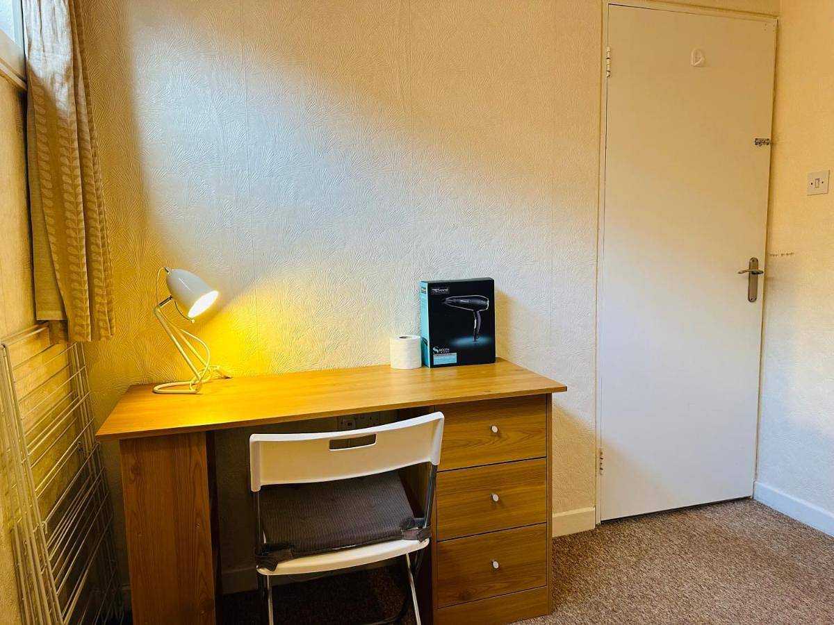 Double Room in Coventry, Birmingham Area