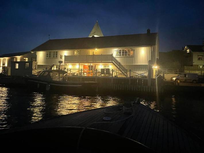 Villa für 6 Personen, mit Terrasse und Garten sowie Sauna und Seeblick in Skärhamn