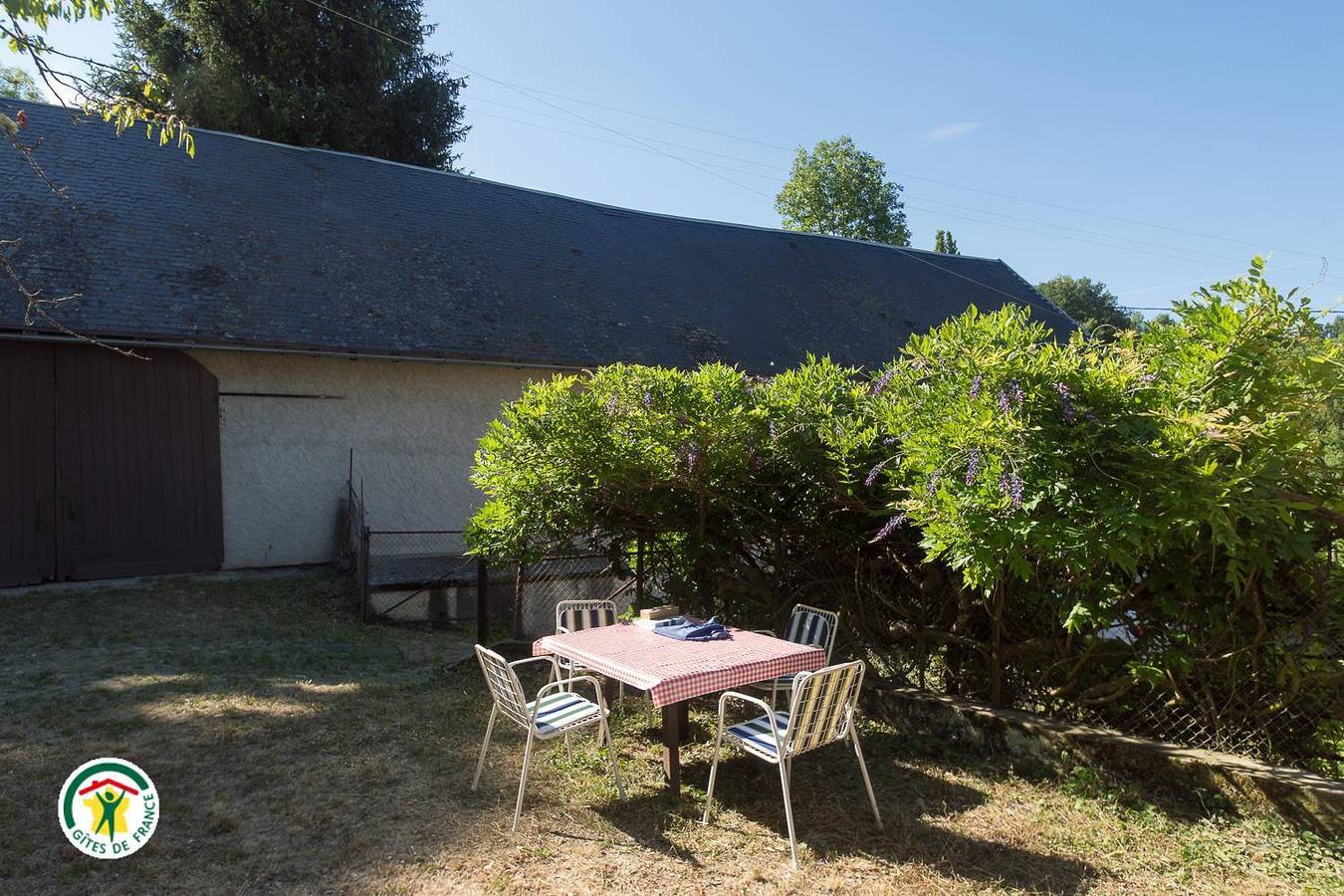 Casa rural a orillas del río con aparcamiento y jardín, a 2,5 km de Le Drac in Saint-Laurent-en-Beaumont, Parque Nacional de los Ecrins