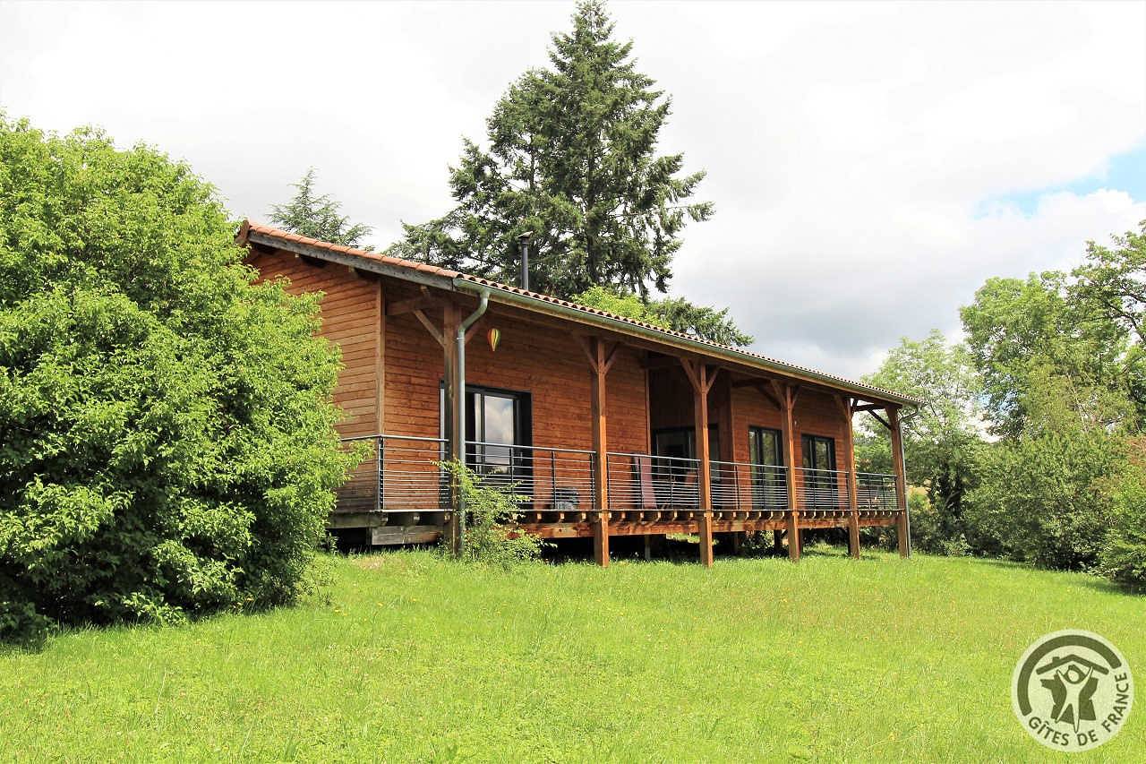 Gîte für 4 Personen mit Terrasse in Chambost-Longessaigne, Rhône