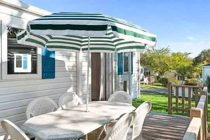 Camping pour 5 personnes à Saint-Julien-des-Landes