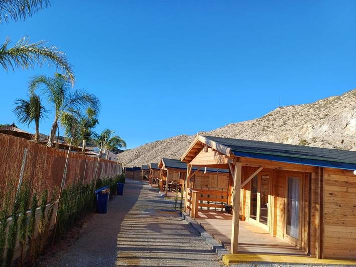 Location de vacances pour 6 personnes, avec Terrasse et Jardin ainsi que Piscine et Sauna à Abarán