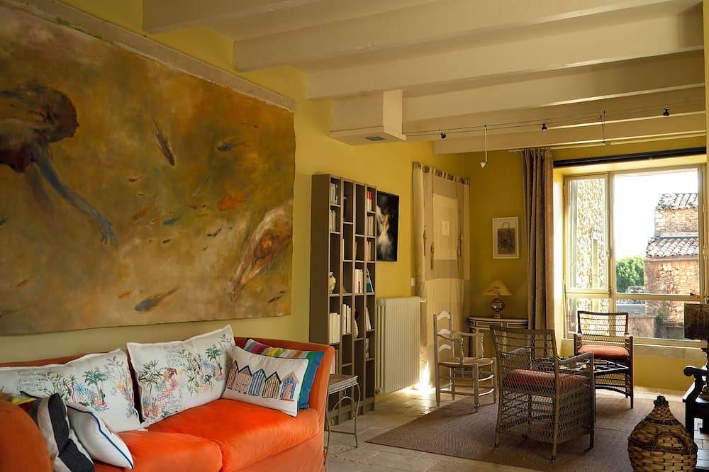 60m² for 2 people, panoramic views, private park and woodland, pets welcome. in Simiane-la-Rotonde, Forcalquier und Umgebung