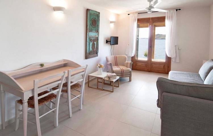 Ferienhaus für 2 Personen, mit Kinderpool und Ausblick sowie Pool und Garten in Petra (Griechenland) - 2