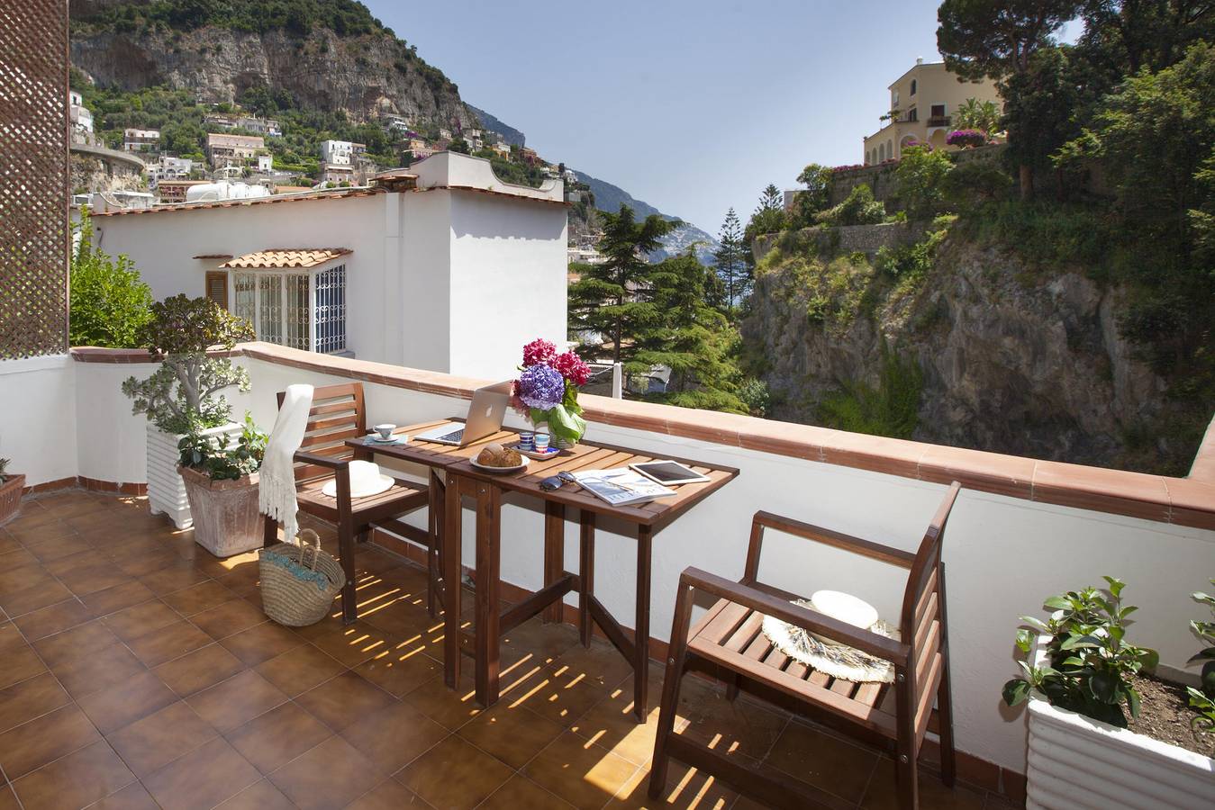 Entire apartment, Estate4home - Jungle in Positano, Amalfi Coast