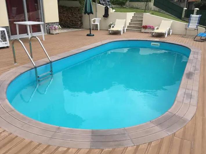 Location de vacances pour 12 personnes, avec jardin ainsi que vue et piscine dans Vilar de Mouros - 2